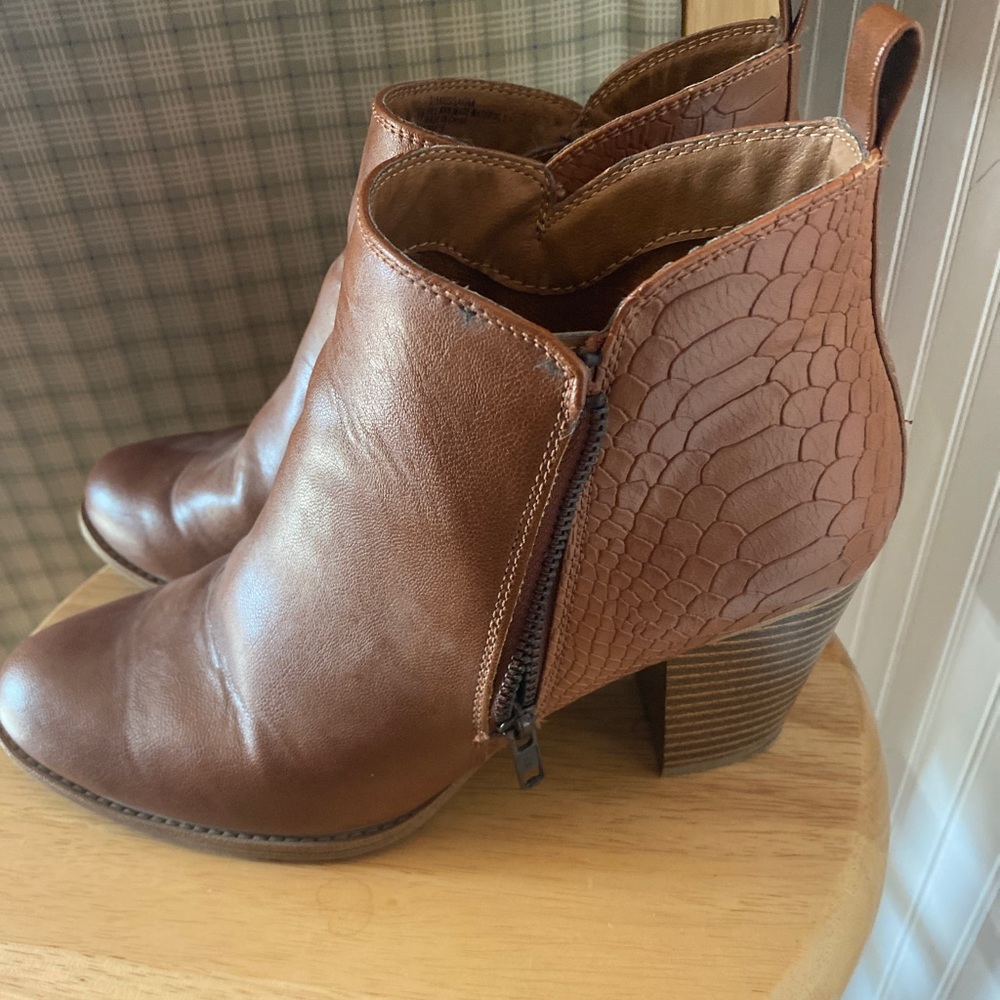 Tan boots